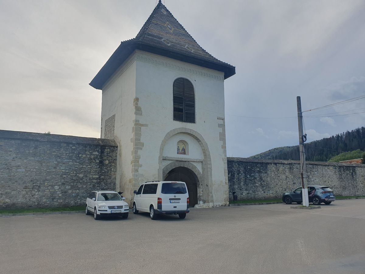 Senzaționala Solca - tentația lui Lucescu și Becali