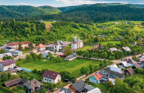 Colțul de rai din România pe care au pus ochii Mircea Lucescu și Gigi Becali: „Planuri pentru bază de pregătire” + „Suntem dispuși să le oferim 7 hectare de parc”