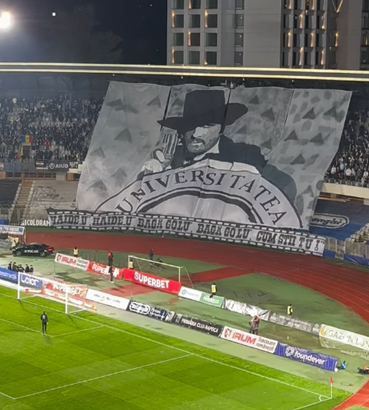 U Cluj, scenografie cu Florin Piersic la derby-ul cu CFR Cluj