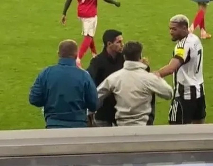 La un pas să se încaiere! Mikel Arteta intervine între secundul său și Joelinton