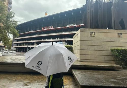 Stadionul Mestalla este afectat de polile torențiale care cad asupra Valenciei / Foto: X