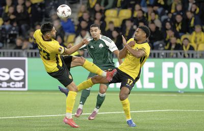 Românul de la Young Boys a spus-o clar: cine pleacă favorită joi în Europa League