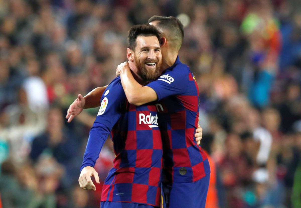 BARCELONA - REAL VALLADOLID 5-1 // VIDEO+FOTO Leo Messi perfect: două assist-uri + două goluri! Are 50 de reușite din lovitură liberă