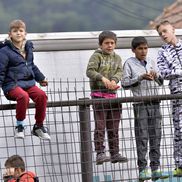Copiii din Zărnești nu au putut rata șansa de a vedea iar fotbal live