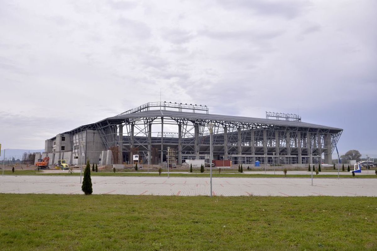 VIDEO + FOTO Imagini de la cel mai nou stadion din Liga 1: „Investiția totală va fi între 20 și 25 de milioane de euro” » Va fi inaugurat în vară cu o echipă de Champions League