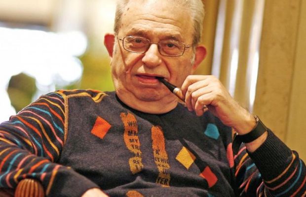 Radu Cosaşu, decanul de vârstă al presei sportive din România, împlineşte azi 90 de ani » „Am ţinut cu Progresul 45 de ani. Patronii au desfigurat fotbalul”