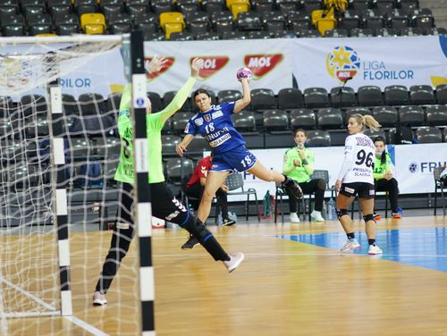 Daria Bucur a marcat un gol în meciul cu Slatina FOTO SCM Rm. Vâlcea