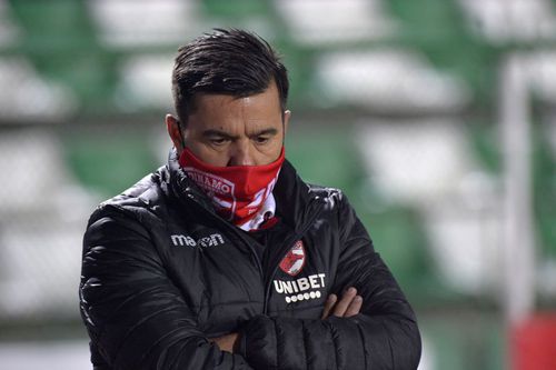 Cosmin Contra, 44 de ani, antrenorul lui Dinamo, a declarat că nu trebuie privit ca o garanție a proiectului spaniol de la formația alb-roșie.