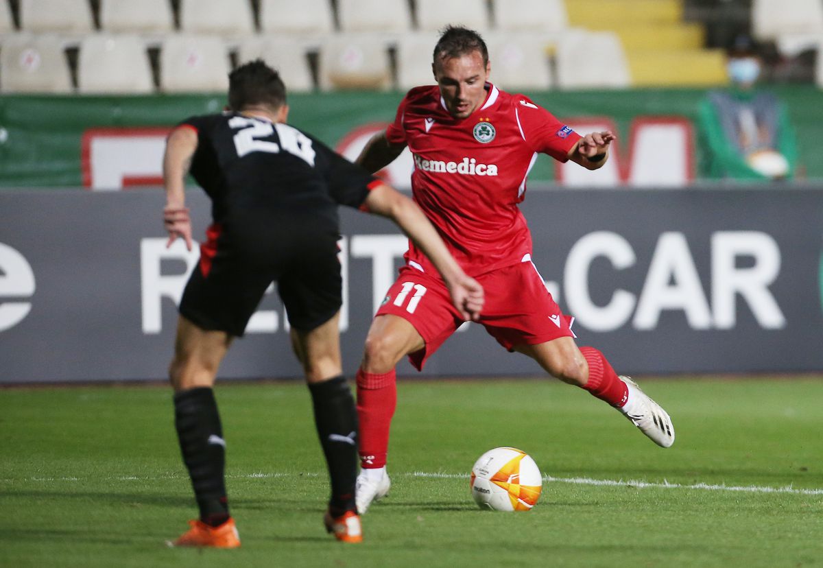 Europa League, FOTO » 24 de meciuri s-au disputat în această seară. Stanciu, „înger și demon” pentru Slavia. Ianis și Tătărușanu, victorioși