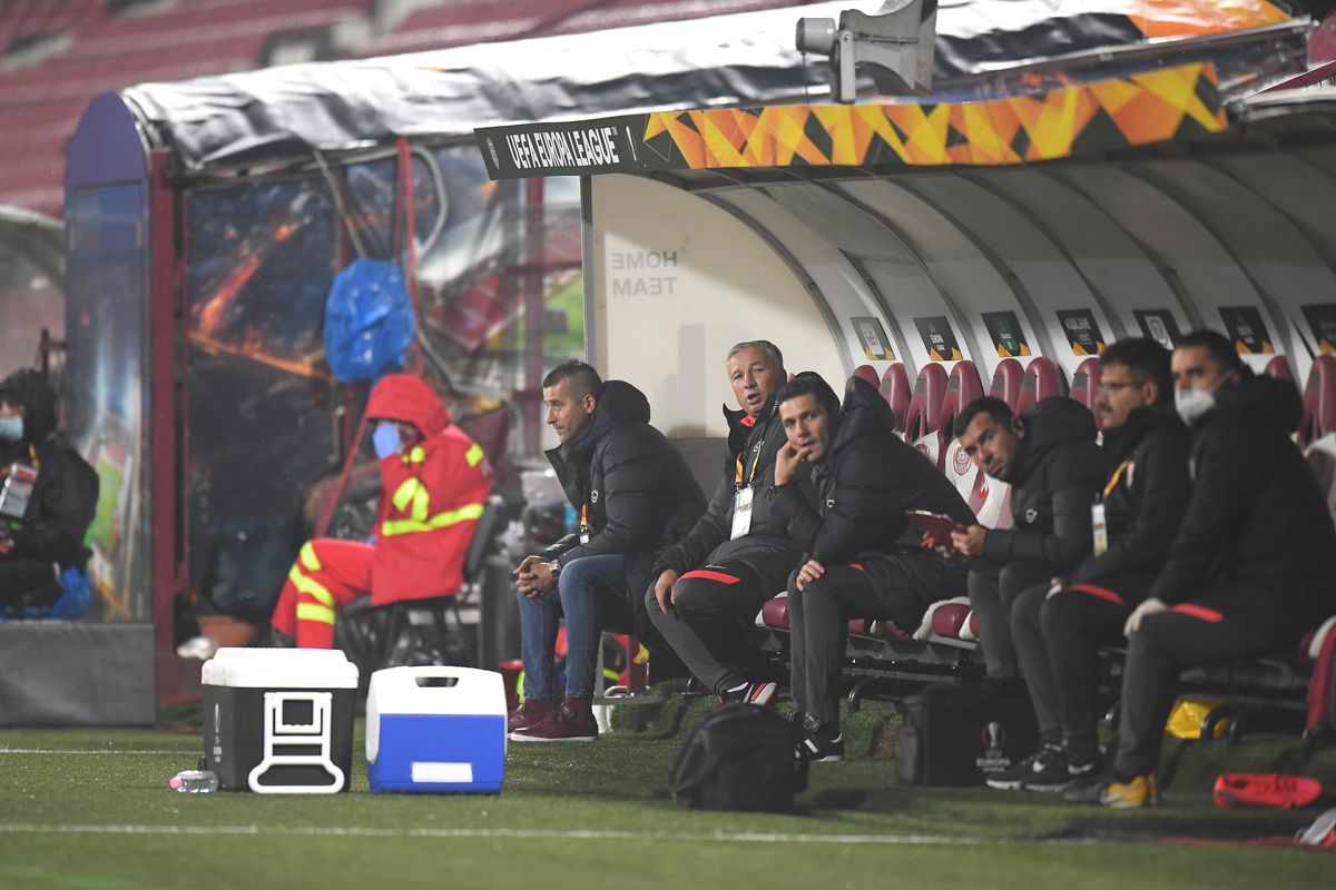 EXCLUSIV Dan Petrescu a cerut transferuri, conducerea răspunde: „Vor veni în scurt timp” » Detalii despre accidentarea lui Vinicius