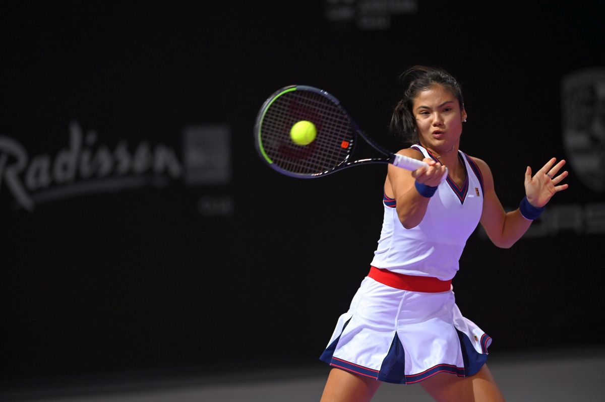 Emma Răducanu, spulberată de Marta Kostyuk în „sferturile” Transylvania Open! Urmează semifinala cu Halep