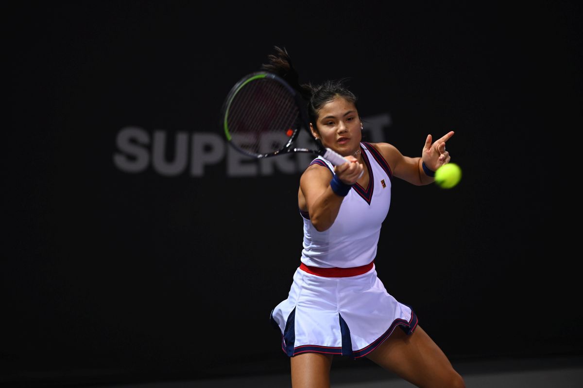 Emma Răducanu, spulberată de Marta Kostyuk în „sferturile” Transylvania Open! Urmează semifinala cu Halep