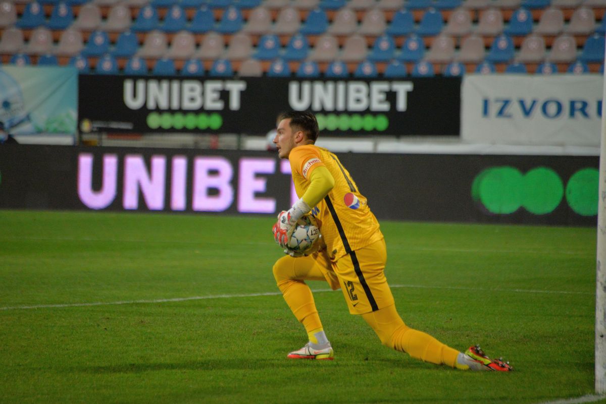 Unii cu două bare, ceilalți cu două goluri » Farul, victorie norocoasă cu FC Botoșani!