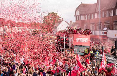 Respect #5 - Cum sunt onorați campionii la revenirea acasă: exemple superbe din sport