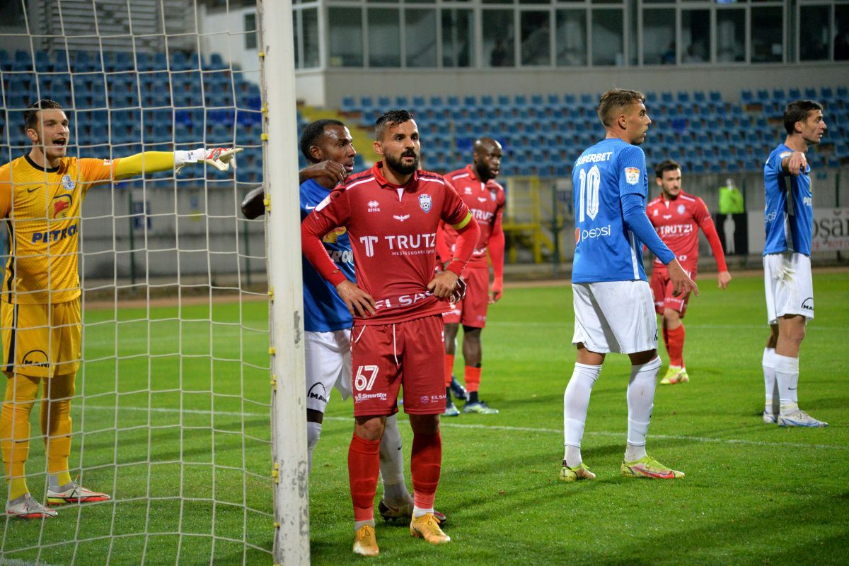 Valeriu Iftime, dezlănțuit după Botoșani - Farul 0-2: „Nu cred că mă prinde Paștele cu el! E lemnos”