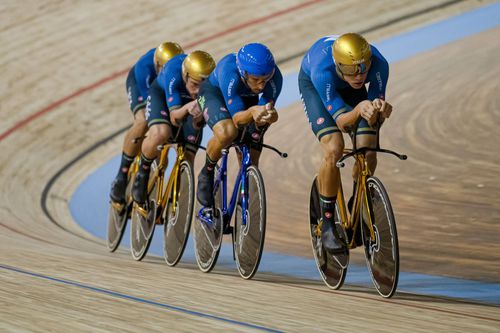 Filippo Ganna, Liam Bertazzo, Jonathan Milan şi Simone Consonni (Italia) la Campionatul Mondial de ciclism
Foto: Imago