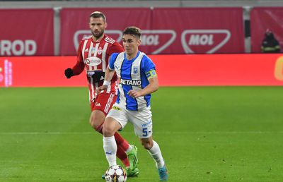 Rădoi a antrenat norocul la Craiova » Eurogolul lui Vătăjelu și barele porților aduc 3 puncte din Covasna! Clasamentul ACUM