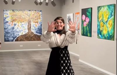 Kira Hagi, expoziție de pictură în București! Ilie Dumitrescu: „Îmi place un tablou de 1.000 de euro, foarte elegant"