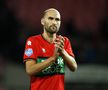 Bas Dost (34 de ani), atacantul lui NEC Nijmegen, s-a prăbușit în timpul meciului cu AZ Alkmaar. Jucătorul a fost resuscitat de medici chiar pe gazon. Foto: Imago