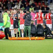 Bas Dost (34 de ani), atacantul lui NEC Nijmegen, s-a prăbușit în timpul meciului cu AZ Alkmaar. Jucătorul a fost resuscitat de medici chiar pe gazon. Foto: Imago