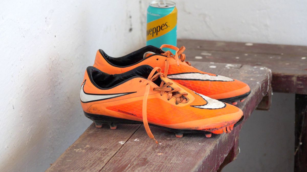 Scandal, urlete și amenințări » L-au „mușcat” pe Castor și a început haosul: „Băi țărane, vezi că la noi se merge pe stradă cu drujba pornită!”