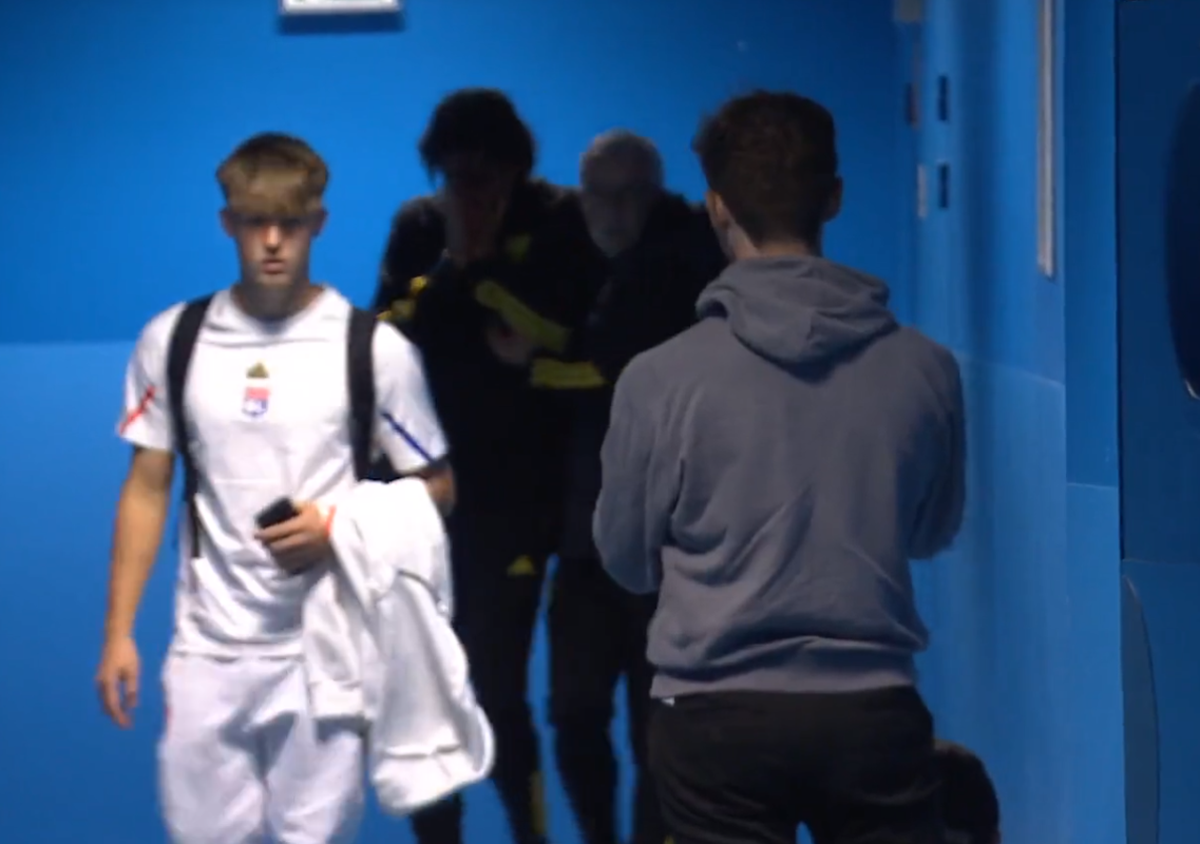 Comoție și 10 puncte de sutură pentru Fabio Grosso! Ministrul Sportului francez atacă dur: „E deprimant și dezgustător”