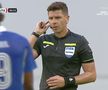 Prima repriză a meciului dintre FCU Craiova și UTA Arad a fost marcată de trei faze de arbitraj, care l-au avut în prim plan pe „centralul” Marian Barbu.