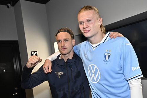 Erling Haaland alături de prietenul Erik Botheim (Malmo) / Foto: Imago