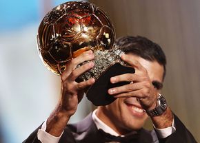 Real Madrid in France Football še naprej v sporu glede Zlate žoge