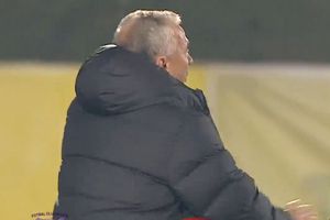 Dan Petrescu a țâșnit pe teren după remiza cu FC Argeș. Ce s-a întâmplat imediat după fluierul de final