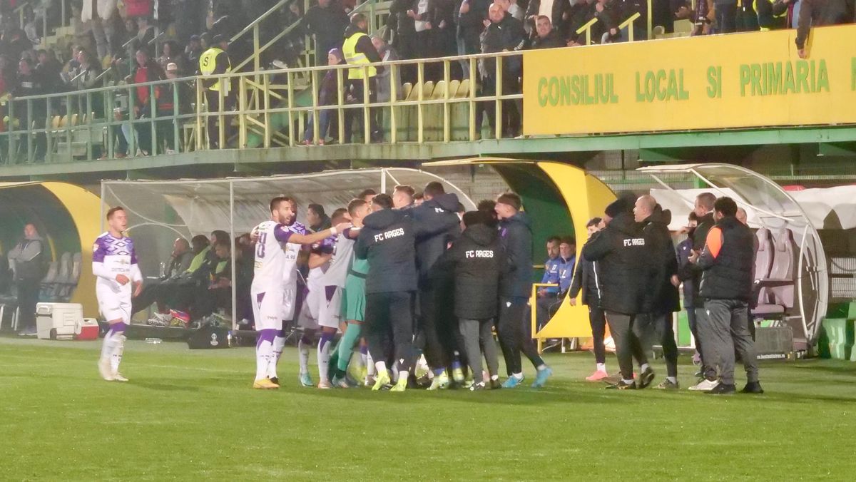 FC Argeș - CFR Cluj, în grupele Cupei României: imagini de la stadion