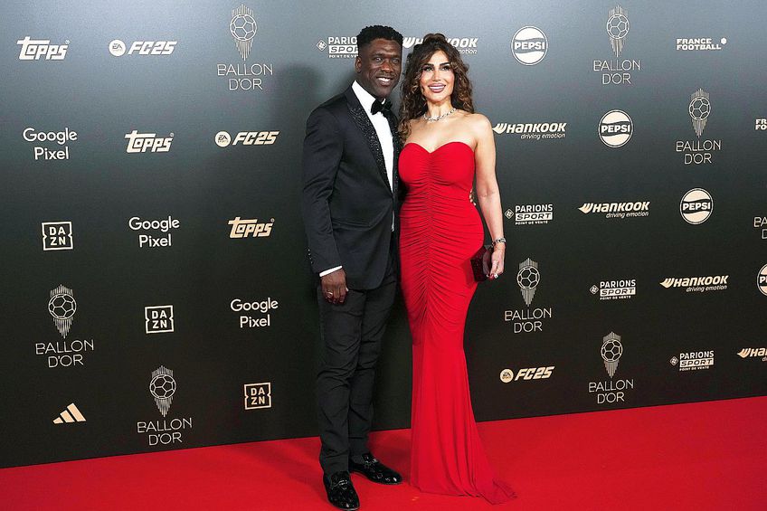 Clarence Seedorf, pe covorul roșu, la gala Balonului de Aur // foto: Imago Images