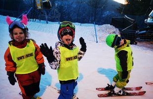 Tot ce trebuie să știi despre taberele de ski pentru orice nivel: distracție și învățare la superlativ