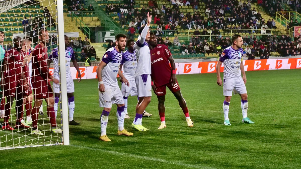 FC Argeș - CFR Cluj, în grupele Cupei României: imagini de la stadion