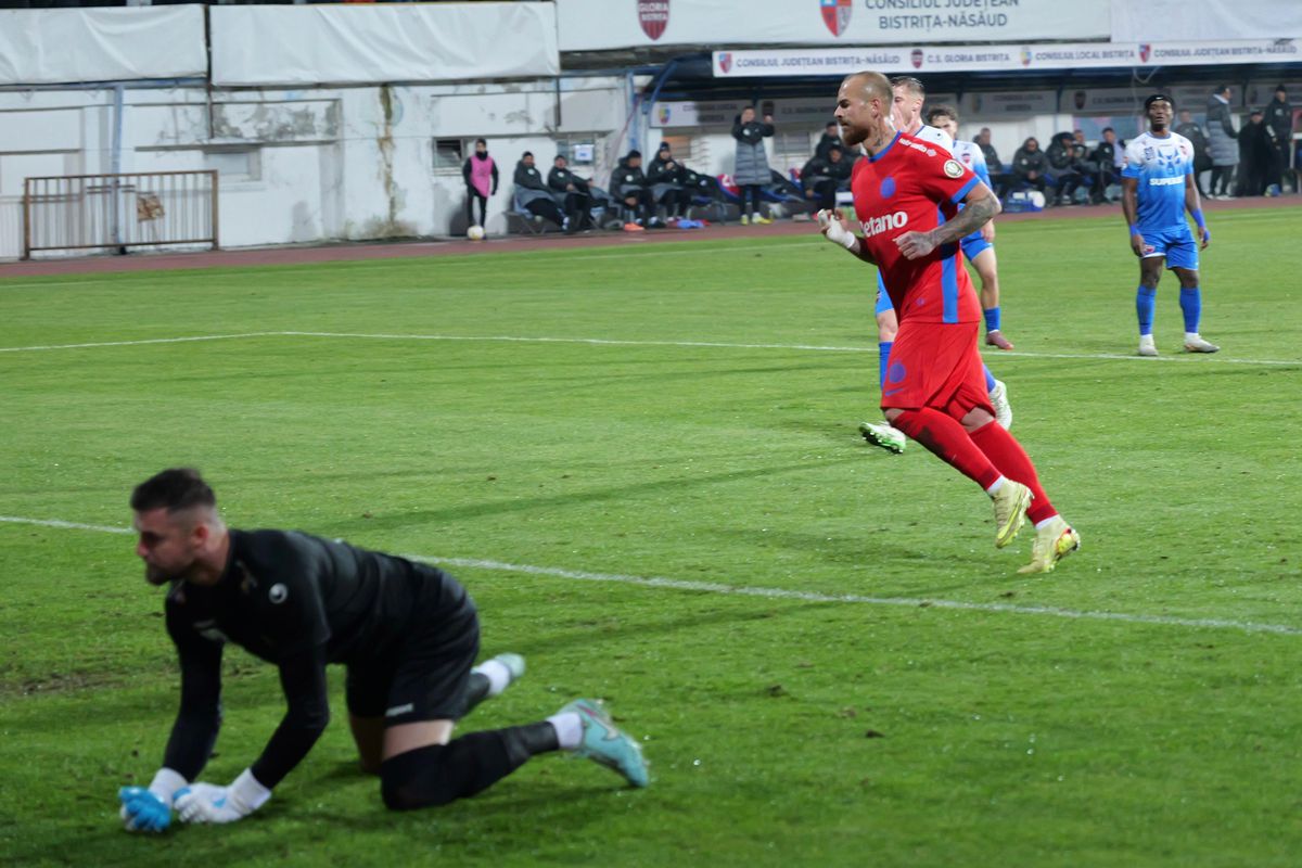 FCSB tremură la Bistrița, însă pleacă cu toate punctele din Ardeal » Miculescu a părăsit terenul în ambulanță