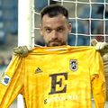 Claudiu Chindriș a prezentat un tricou cu FCU Craiova înaintea meciului de pe „Ion Oblemenco” dintre Sănătatea Cluj și Universitatea Craiova