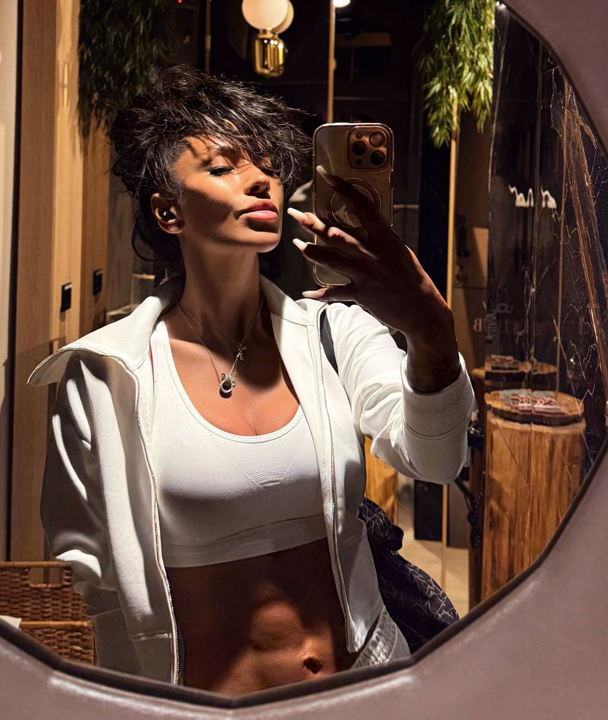 Cine e Alina Oprea, pasionata de fitness care a învins moartea după un accident grav » Acum se luptă cu Florin Prunea în show-ul „Desafio, Aventura”