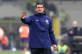 Cuceriți de Chivu » Calhanoglu și Bisseck, la superlativ despre antrenorul lor: „Foarte cald, nu vorbim doar despre fotbal”