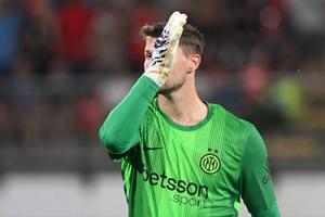Schimbare de strategie în poarta lui Inter » Cine poate fi titularul lui Cristi Chivu dacă pleacă Yann Sommer!