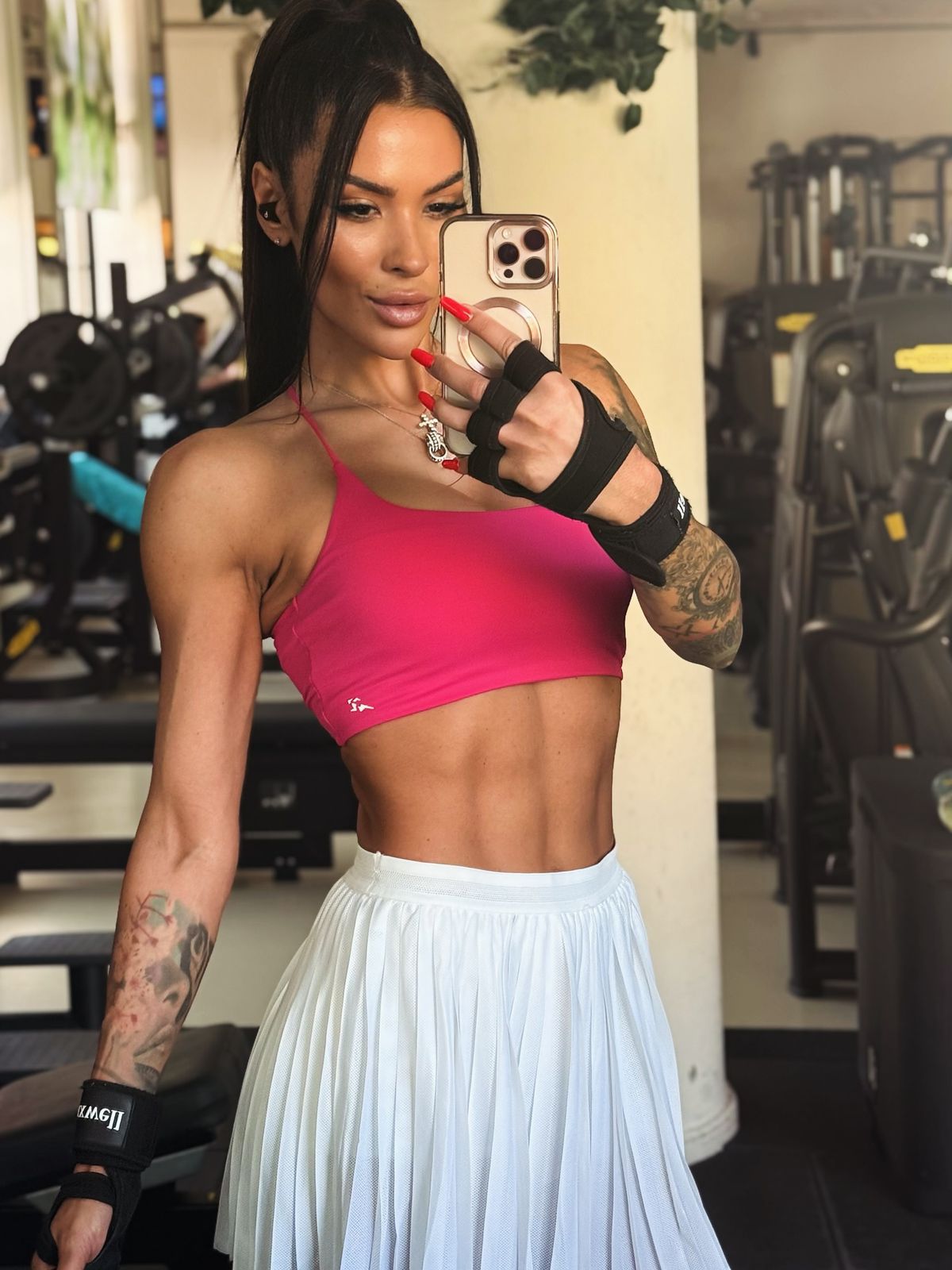 Cine e Alina Oprea, pasionata de fitness care a învins moartea după un accident grav » Acum se luptă cu Florin Prunea în show-ul „Desafio, Aventura”