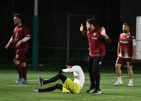 Victor Angelescu a făcut spectacol într-un amical: „Mai ușor că îi rupeți iar mâna!” / „Am vrut să dau gol”