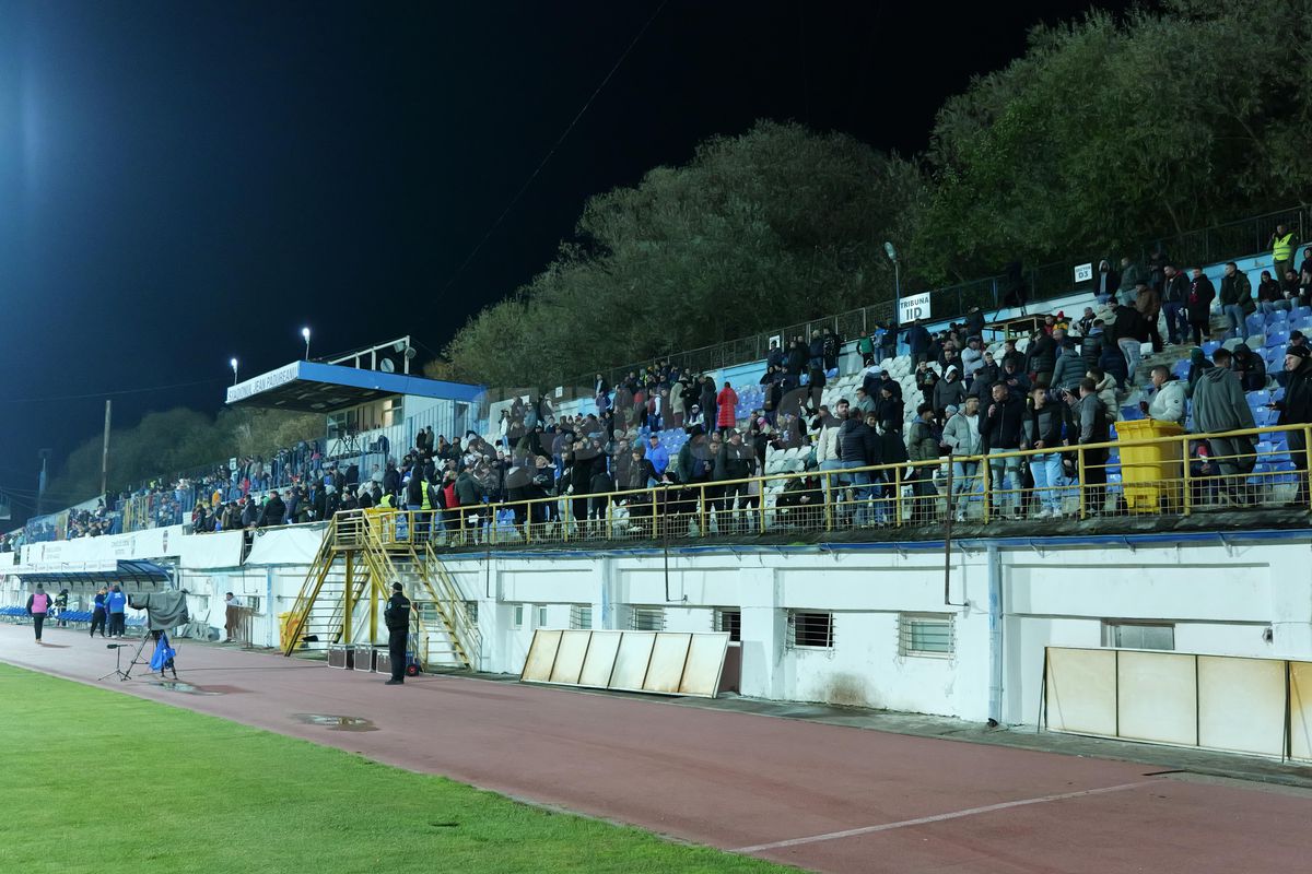 Tribune Gloria Bistrița