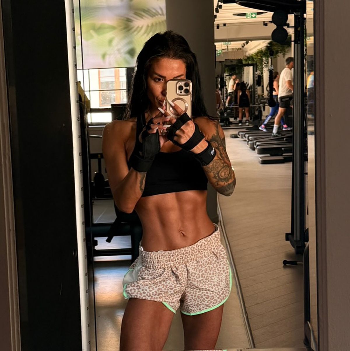 Cine e Alina Oprea, pasionata de fitness care a învins moartea după un accident grav » Acum se luptă cu Florin Prunea în show-ul „Desafio, Aventura”