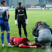 David Miculescu a ajuns la spital după accidentarea din Gloria Bistrița - FCSB, Cupa României. foto: Andrei Furnigă / GSP