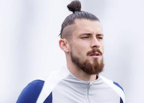 Antrenorul lui Tottenham anunță când va reveni Drăgușin și răspunde FRF: „Nu are sens”
