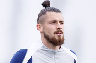 Antrenorul lui Tottenham anunță când va reveni Drăgușin și răspunde FRF: „Nu are sens”