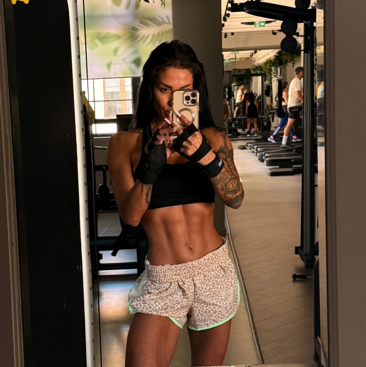 Cine e Alina Oprea, pasionata de fitness care a învins moartea după un accident grav » Acum se luptă cu Florin Prunea în show-ul „Desafio, Aventura”