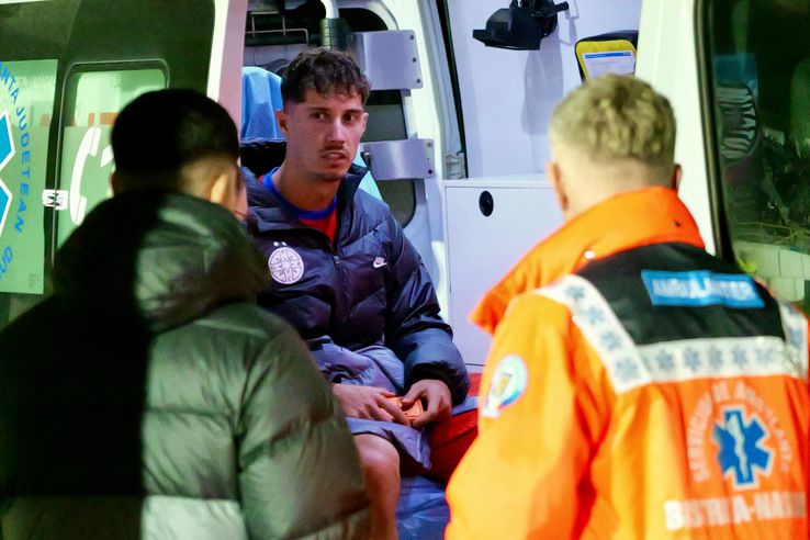 David Miculescu a ajuns la spital după accidentarea din Gloria Bistrița - FCSB, Cupa României. foto: Andrei Furnigă / GSP