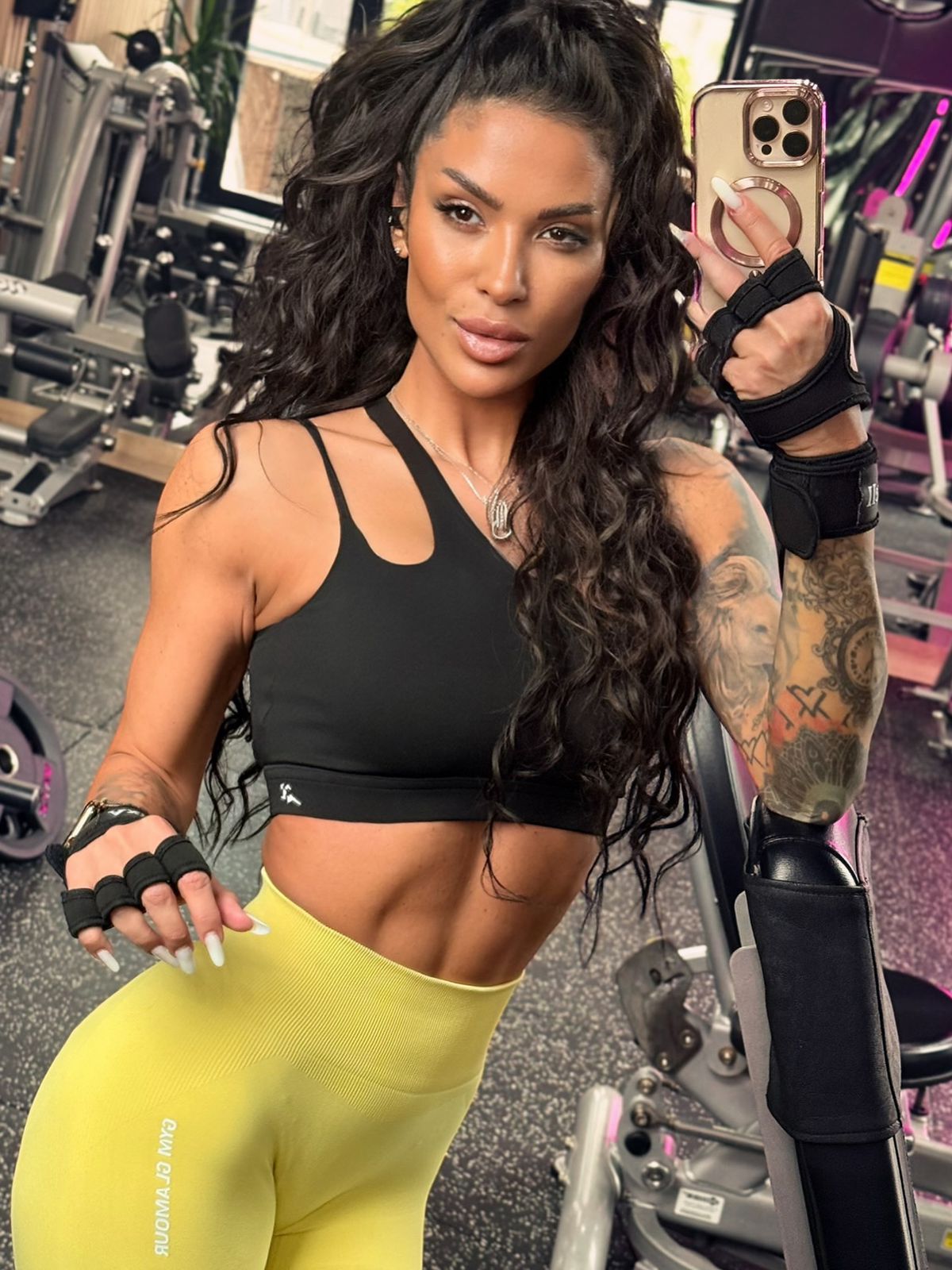 Cine e Alina Oprea, pasionata de fitness care a învins moartea după un accident grav » Acum se luptă cu Florin Prunea în show-ul „Desafio, Aventura”