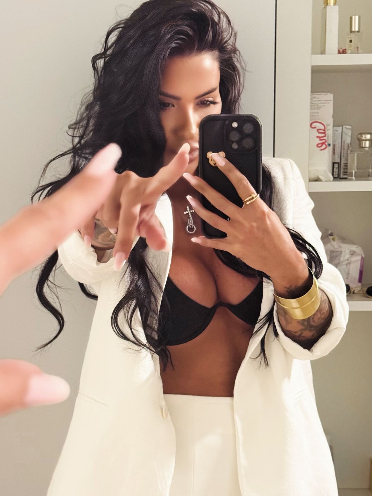 Cine e Alina Oprea, pasionata de fitness care a învins moartea după un accident grav » Acum se luptă cu Florin Prunea în show-ul „Desafio, Aventura”